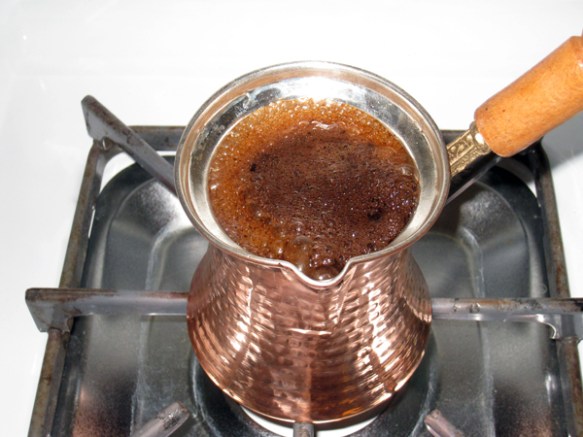 turkish-coffee-foaming