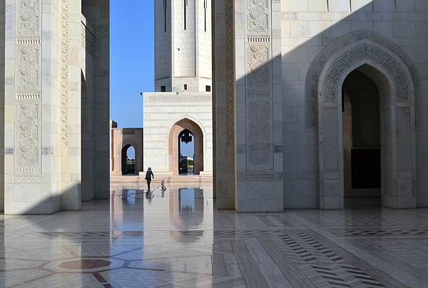 Sultan Qaboos Grand Mosque, Muscat, Oman, photo by Rich Davis